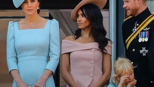 programmi tv seconda serata Kate vs. Meghan: una guerra reale, oggi in tv seconda serata Kate vs. Meghan: una guerra reale